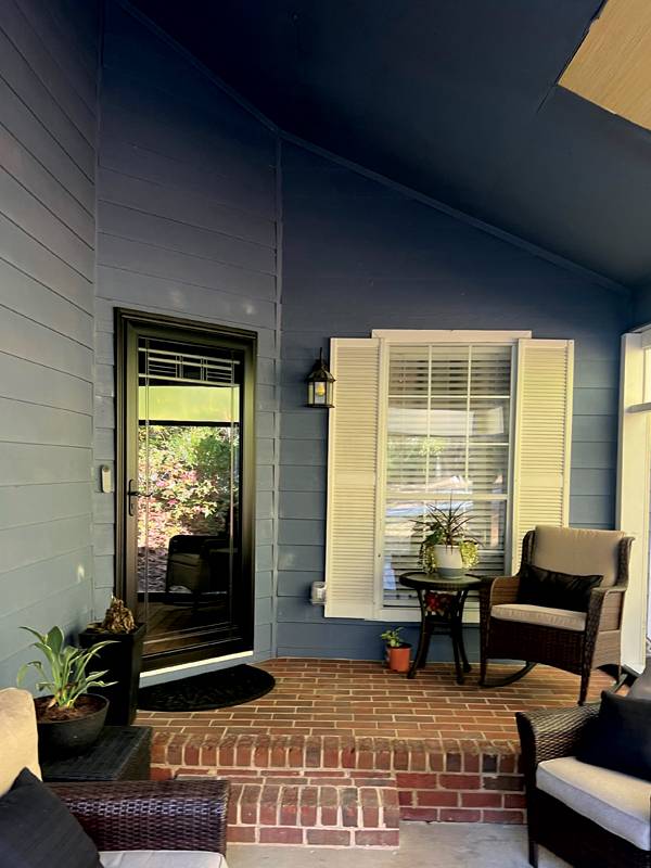 Delatorre-Paints-Porch-Before